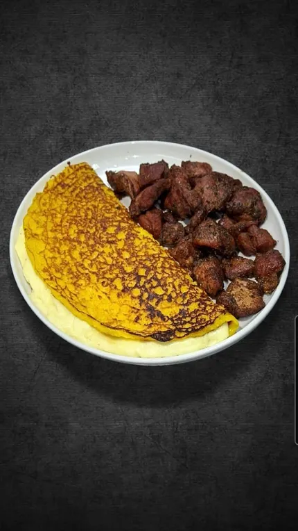 Cachapa con Queso y Cochino Frito